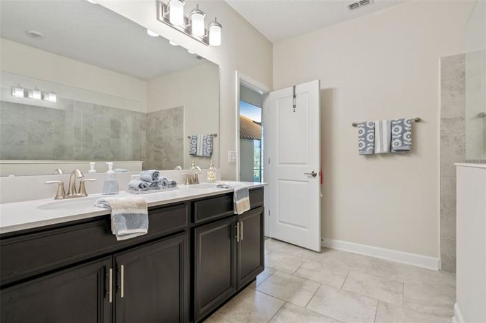 Image No.32-4 Bed Property for sale