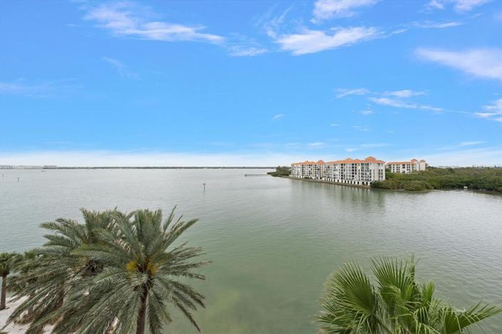 Image No.20-Propriété de 3 chambres à vendre à St. Petersburg