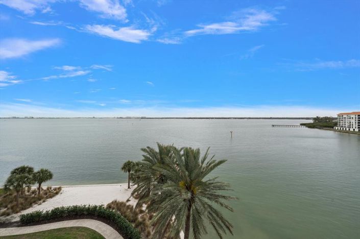 Image No.21-Propriété de 3 chambres à vendre à St. Petersburg