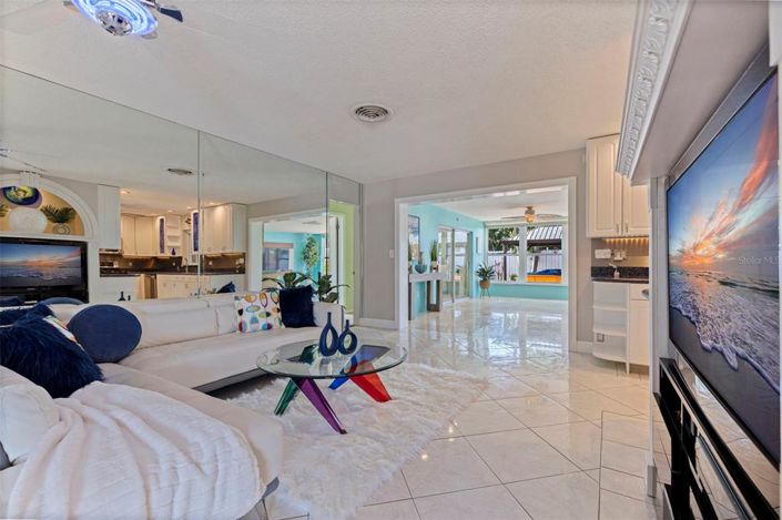 Image No.17-3 Bed Property for sale