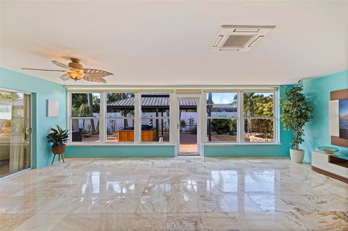 Image No.32-3 Bed Property for sale