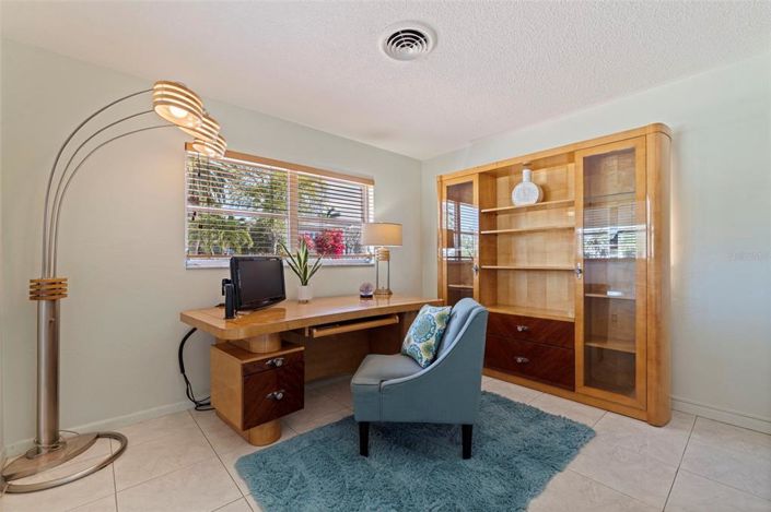 Image No.37-3 Bed Property for sale