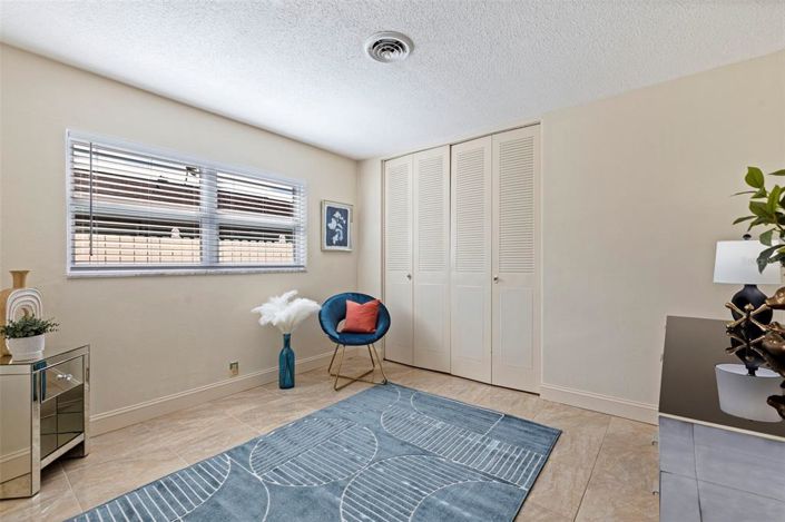 Image No.39-3 Bed Property for sale