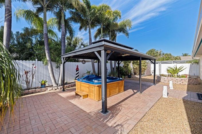 Image No.42-3 Bed Property for sale