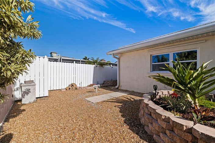 Image No.48-3 Bed Property for sale