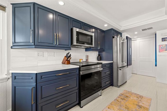 Image No.21-2 Bed Property for sale