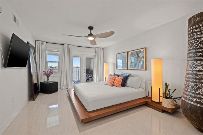 Image No.25-2 Bed Property for sale