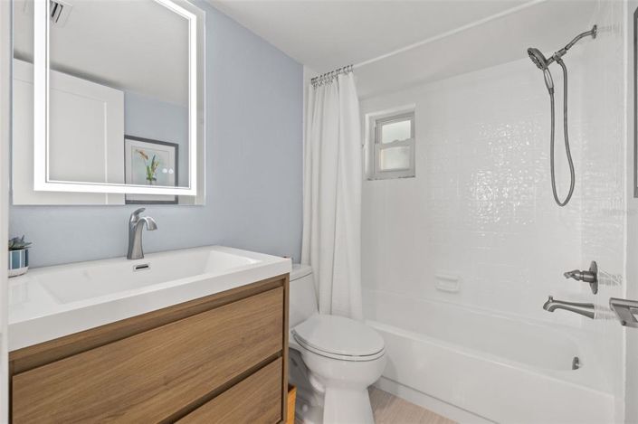 Image No.37-2 Bed Property for sale