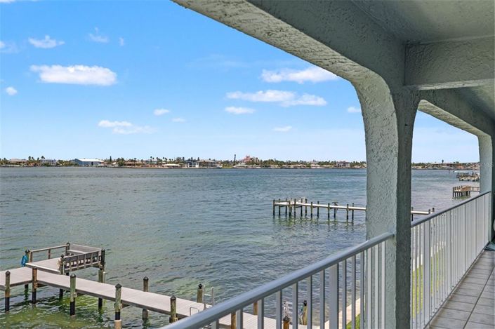 Image No.50-2 Bed Property for sale