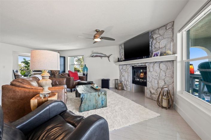 Image No.9-2 Bed Property for sale