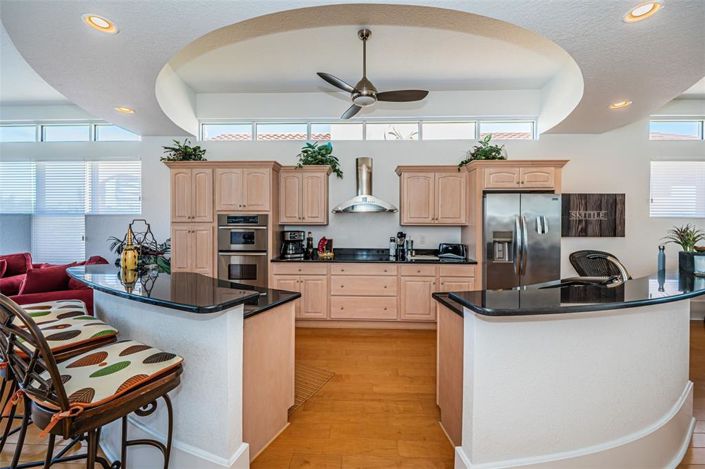 Image No.20-3 Bed Townhouse for sale