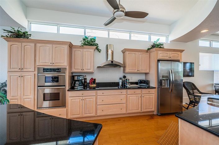 Image No.24-3 Bed Townhouse for sale