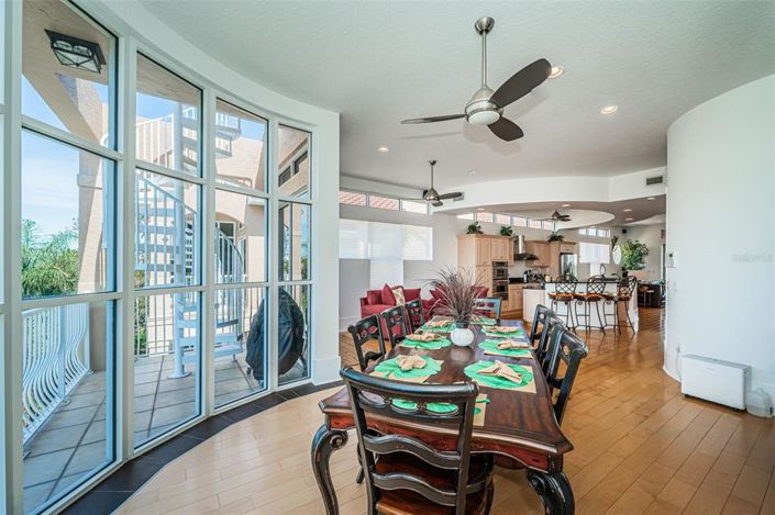 Image No.30-3 Bed Townhouse for sale