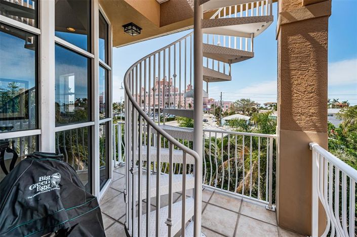 Image No.33-3 Bed Townhouse for sale