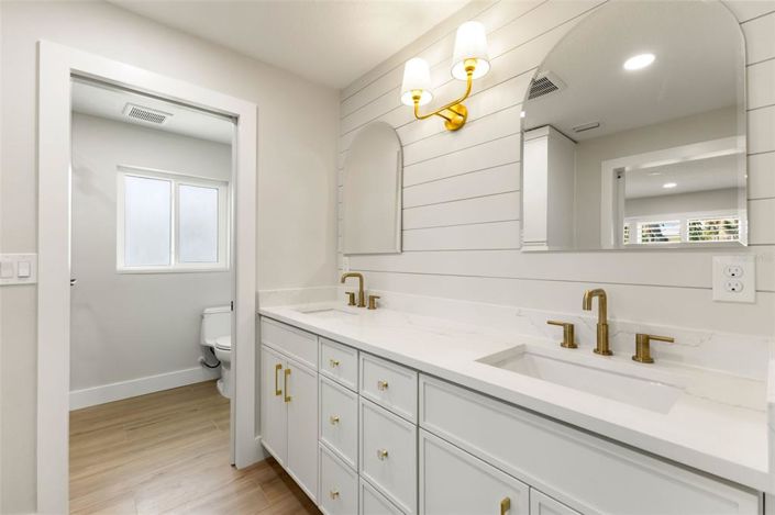 Image No.13-3 Bed Property for sale