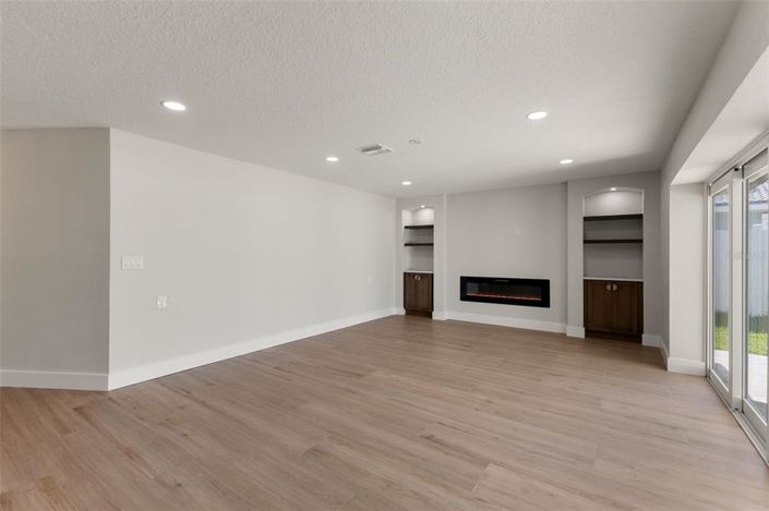 Image No.23-3 Bed Property for sale