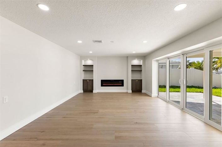 Image No.24-3 Bed Property for sale