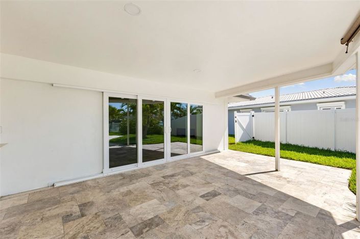 Image No.26-3 Bed Property for sale