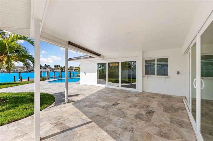 Image No.27-3 Bed Property for sale