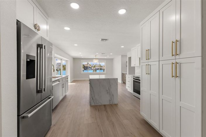 Image No.34-3 Bed Property for sale