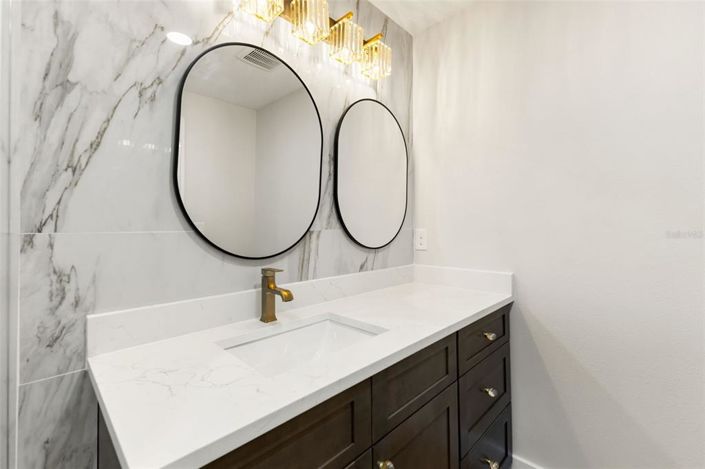 Image No.43-3 Bed Property for sale