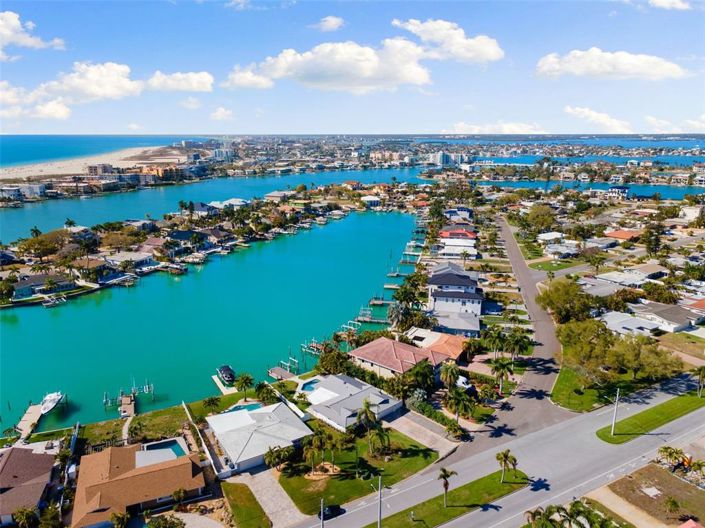 Image No.53-3 Bed Property for sale