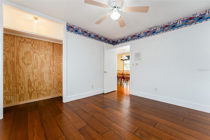 Image No.21-3 Bed Property for sale