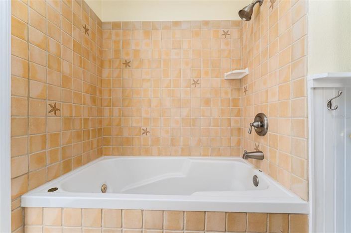 Image No.24-3 Bed Property for sale