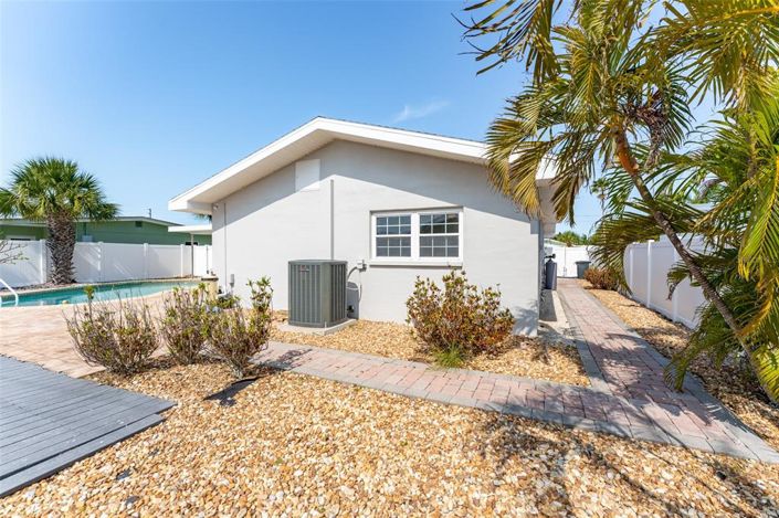 Image No.29-3 Bed Property for sale