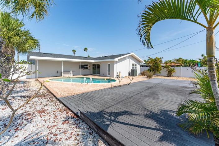 Image No.30-3 Bed Property for sale