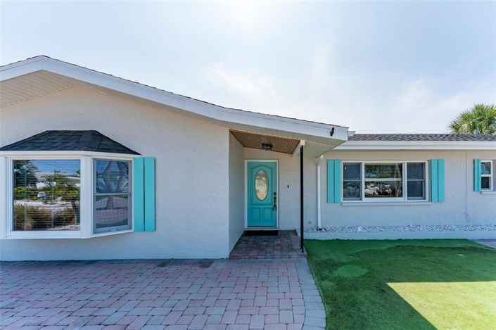 Image No.6-3 Bed Property for sale