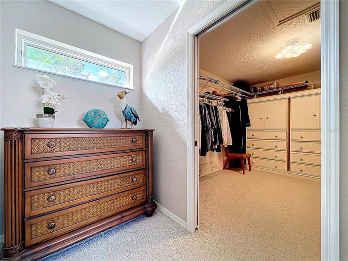 Image No.19-4 Bed Property for sale