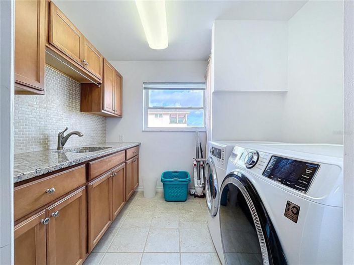 Image No.20-4 Bed Property for sale