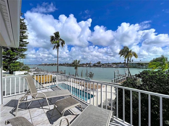 Image No.32-4 Bed Property for sale