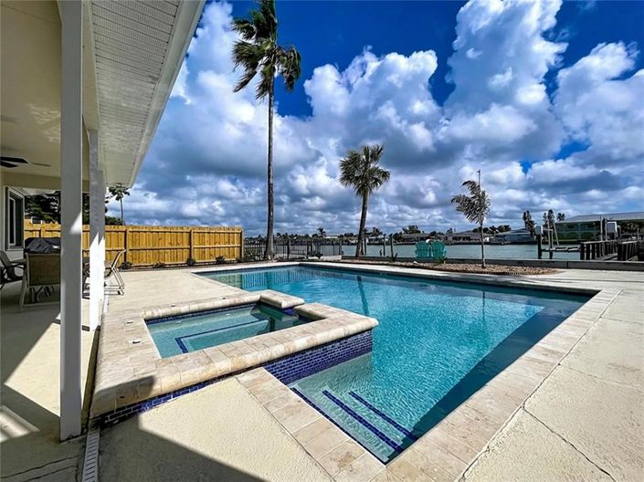 Image No.39-4 Bed Property for sale