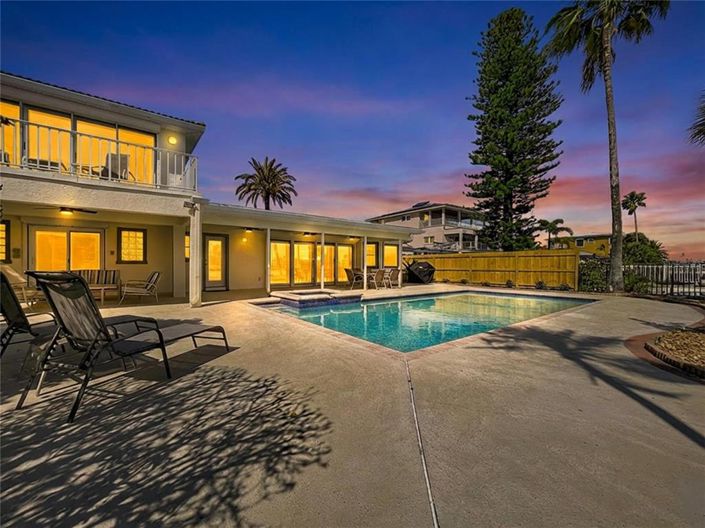 Image No.41-4 Bed Property for sale