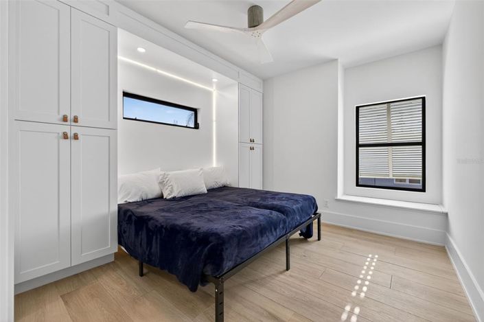 Image No.32-3 Bed Property for sale