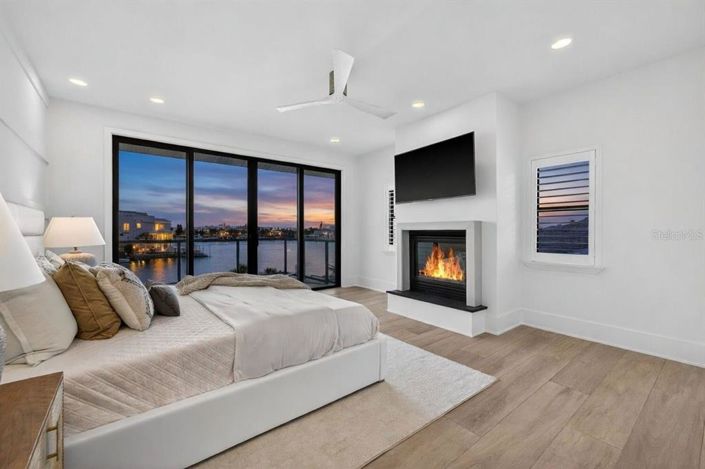 Image No.45-3 Bed Property for sale