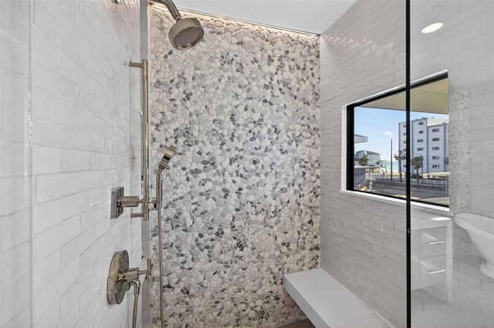 Image No.50-3 Bed Property for sale