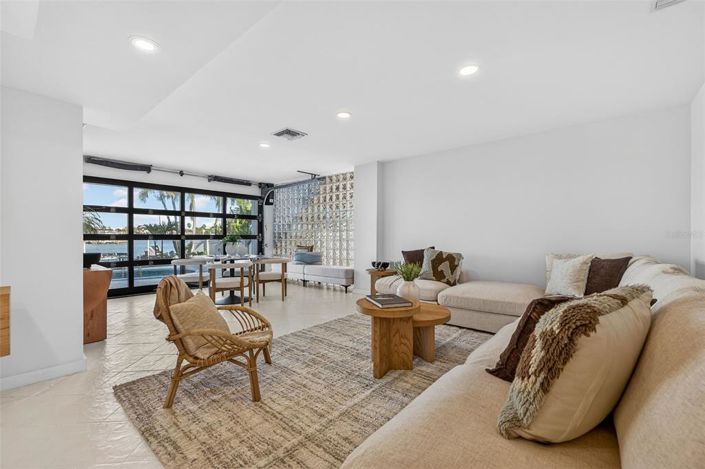 Image No.59-3 Bed Property for sale