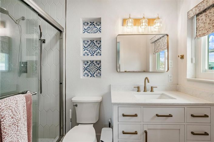 Image No.15-3 Bed Property for sale