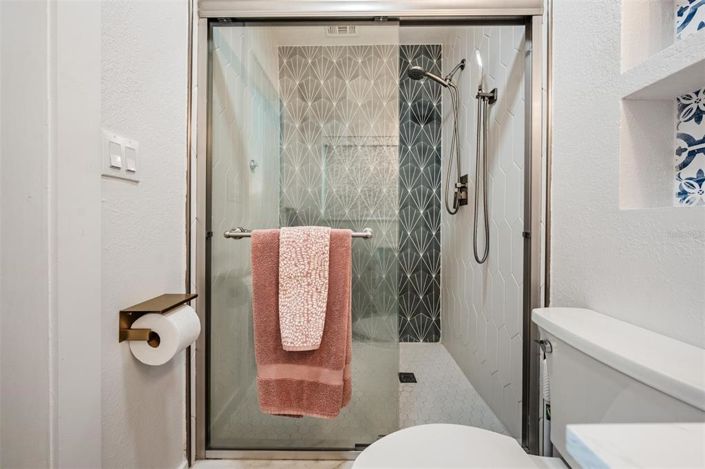 Image No.17-3 Bed Property for sale