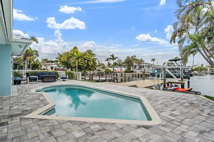 Image No.34-3 Bed Property for sale