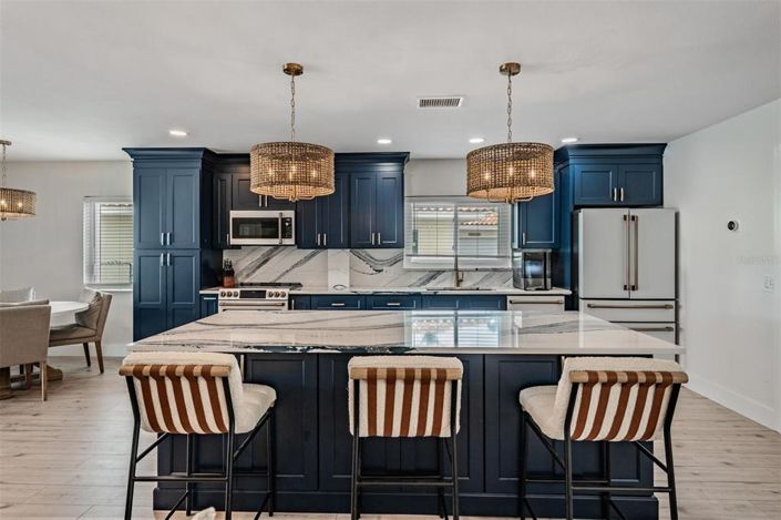 Image No.5-3 Bed Property for sale