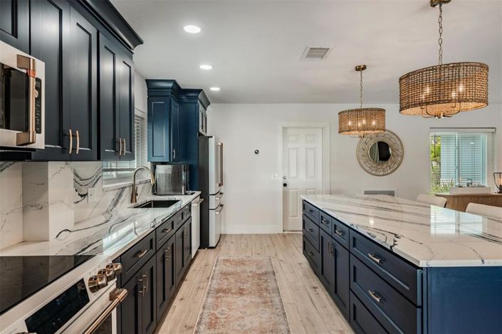 Image No.7-3 Bed Property for sale