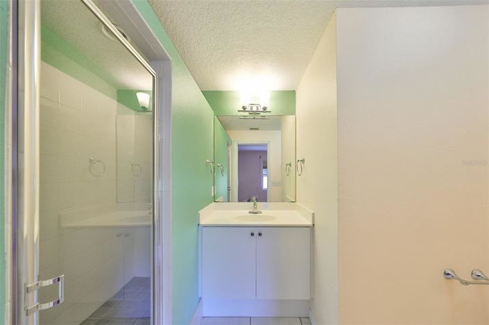 Image No.33-3 Bed Townhouse for sale