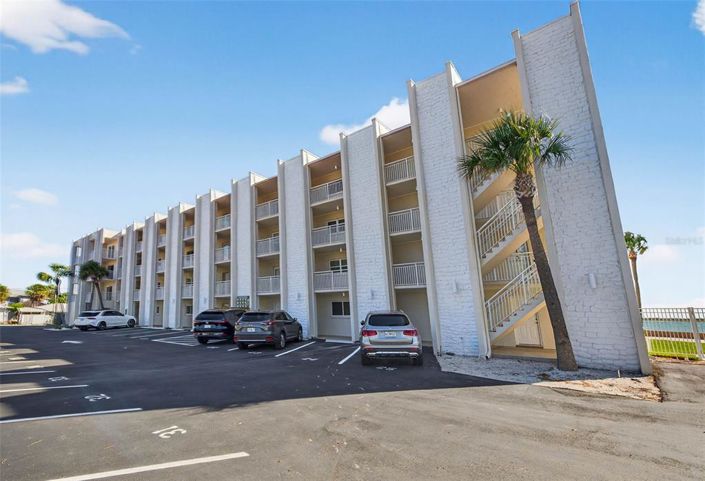 Image No.2-1 Bed Property for sale