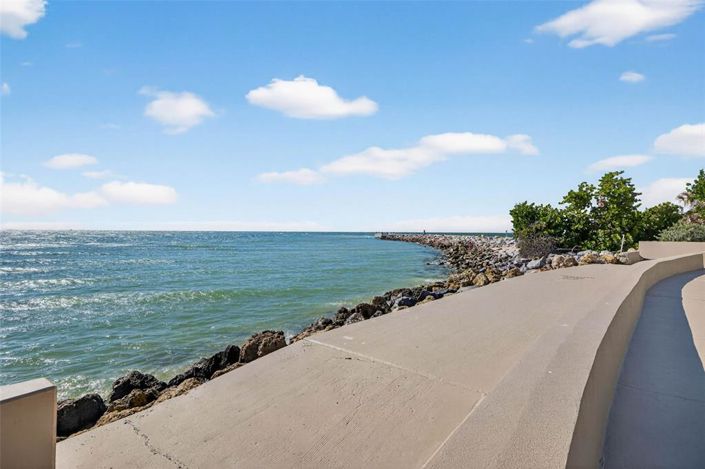 Image No.21-1 Bed Property for sale