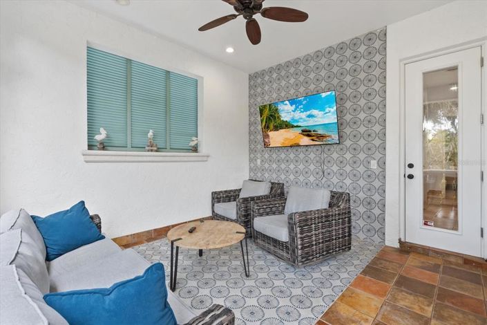 Image No.32-5 Bed Property for sale