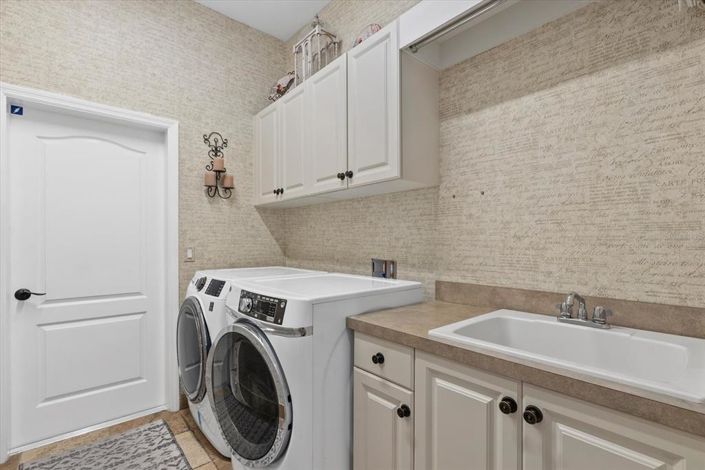 Image No.33-5 Bed Property for sale